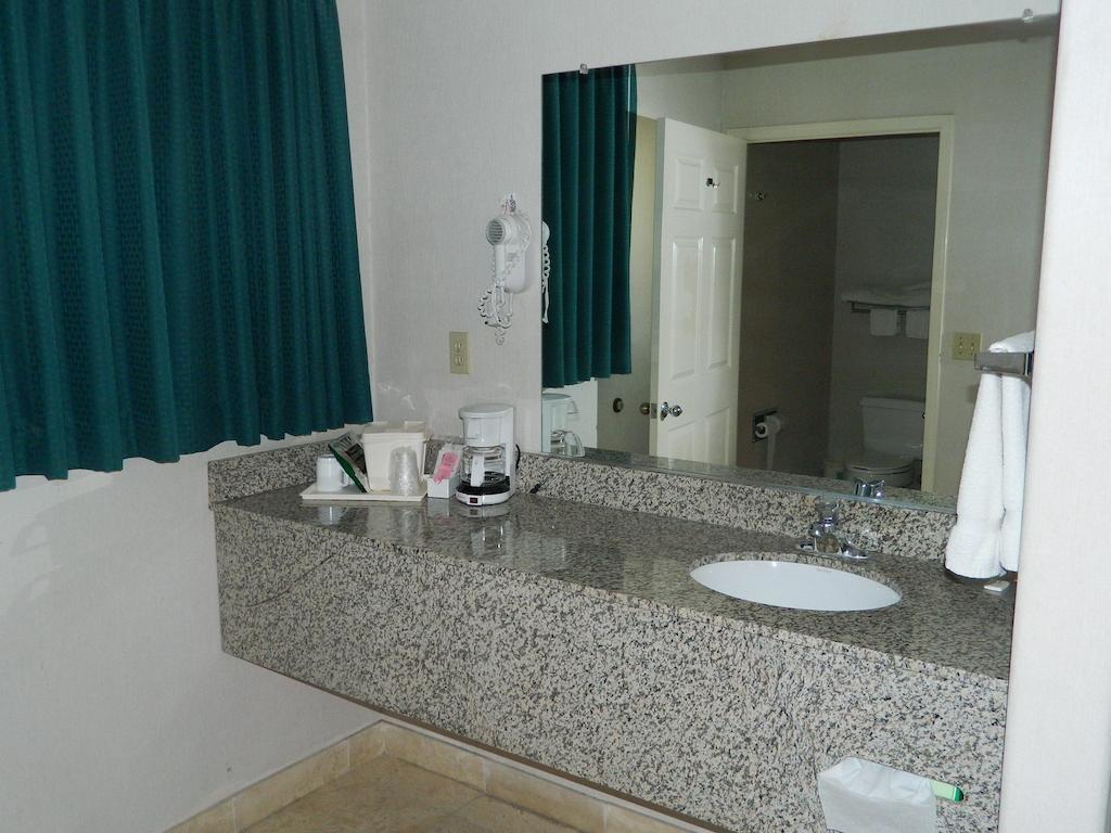 Capital Suites 布莱斯 客房 照片